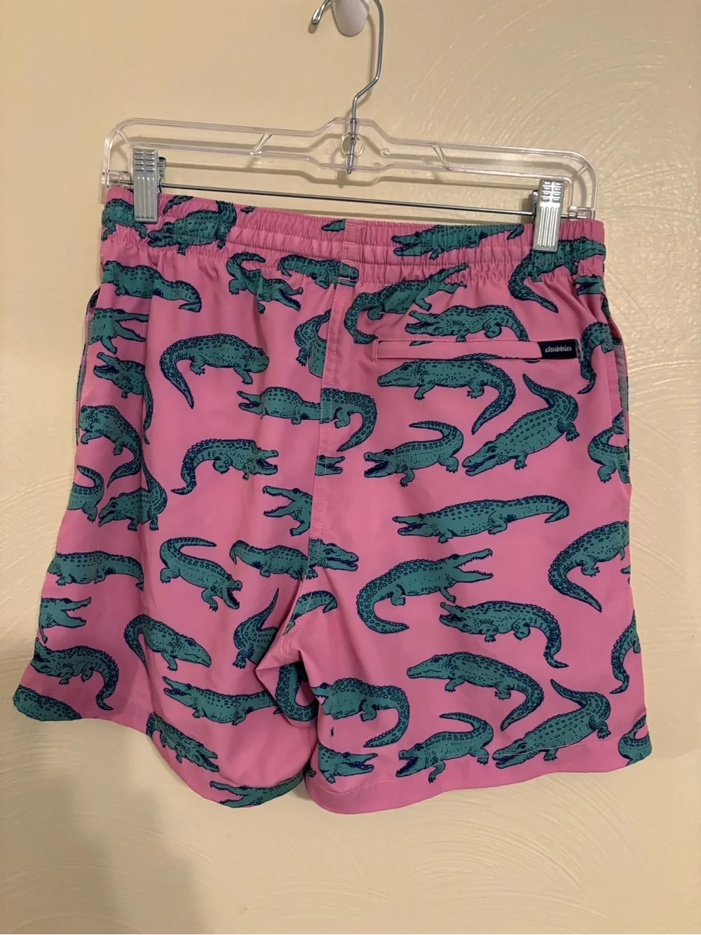 Chubbies Swim Trunks Men’s M Pink Alligator Crocodile Print 5.5” Inseam